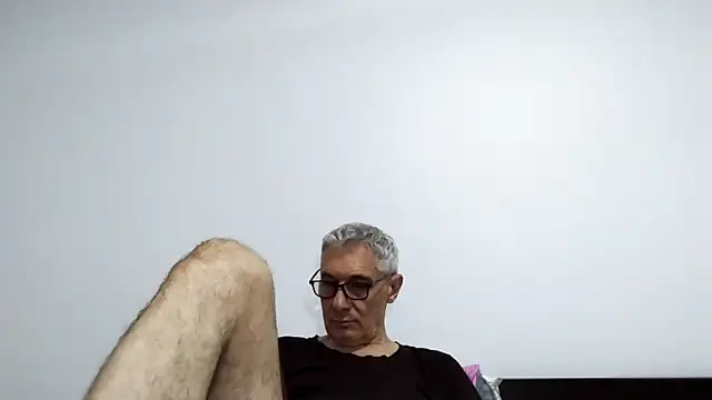 BIGUNCUTHARDCOCK online show from April 2026 02:51:02 AM