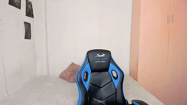 Makentoshi  online show from March 2025 01:04:02 PM