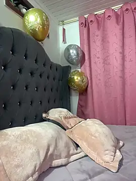 CristalGmez online show from September 2025 02:00:02 AM