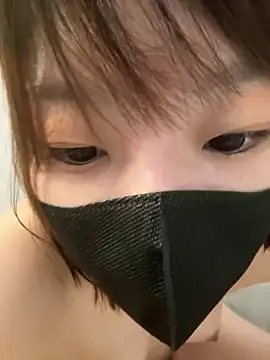 Snapshot of hi---chan- chatting on June 2026 01:52:01 AM hi---chan- online show from June 2026 01:52:01 AM