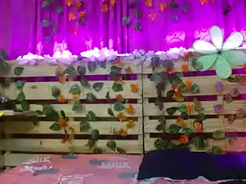 Elsa Parisi online show from December 2024 04:49:02 PM