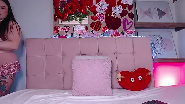 Linaa morris online show from February 2025 08:10:02 AM