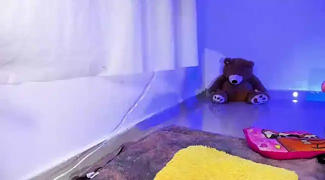 daarklover online show from March 2025 12:00:01 PM