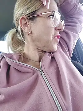 blondyruby online show from April 2026 12:19:02 PM