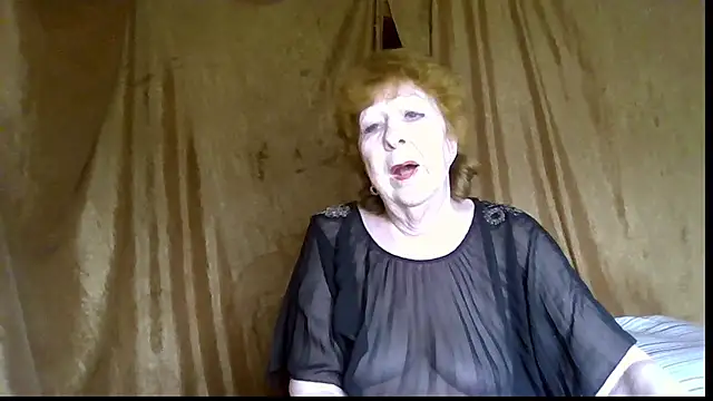 Snapshot of _Estelitta_5 chatting on July 2026 11:05:01 AM Estelitta 5 online show from July 2026 11:05:01 AM