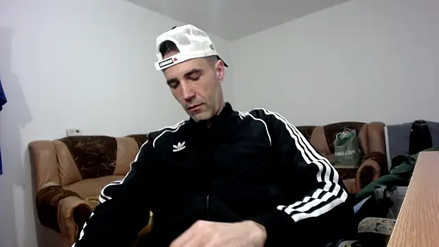 Snapshot of I_like_older_menn chatting on February 2026 06:20:02 AM I like older menn online show from February 2026 06:20:02 AM