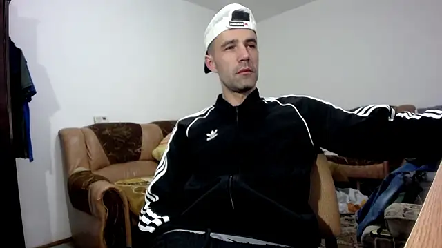 Snapshot of I_like_older_menn chatting on February 2026 05:48:01 AM I like older menn online show from February 2026 05:48:01 AM