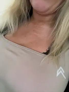 Snapshot of ChristyAdair chatting on March 2025 10:33:01 AM ChristyAdair online show from March 2025 10:33:01 AM