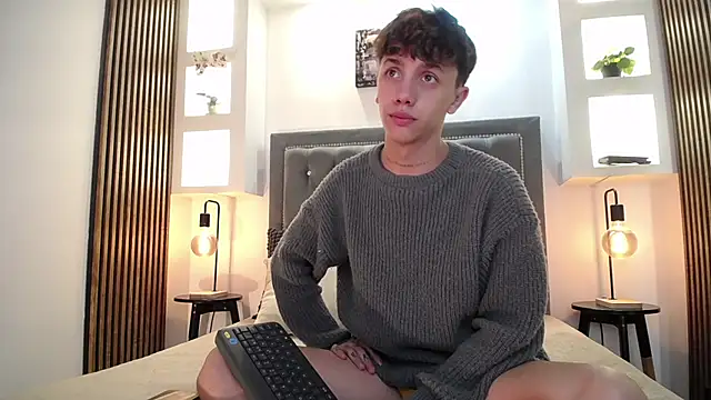 Tomy Rox online show from April 2026 08:31:01 PM