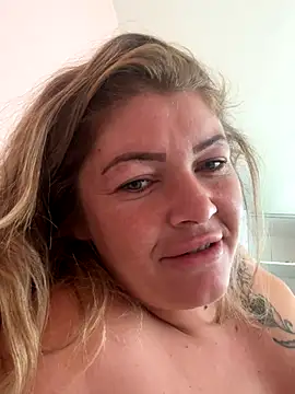 GabyHofstede online show from October 2025 10:12:02 AM