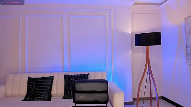 sarawinstone online show from March 2025 02:08:01 AM