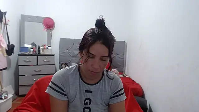 Ainhoa-hot online show from February 2025 09:00:02 AM