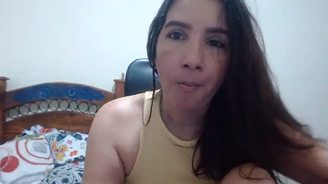 Snapshot of Ainhoa-hot chatting on June 2026 06:00:01 AM Ainhoa-hot online show from June 2026 06:00:01 AM