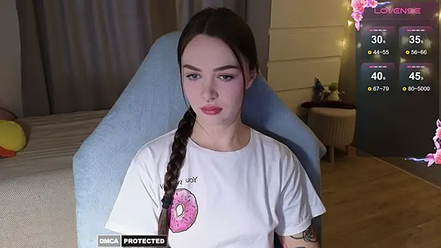 Snapshot of kate_leoo chatting on November 2025 10:58:02 AM kate leoo online show from November 2025 10:58:02 AM