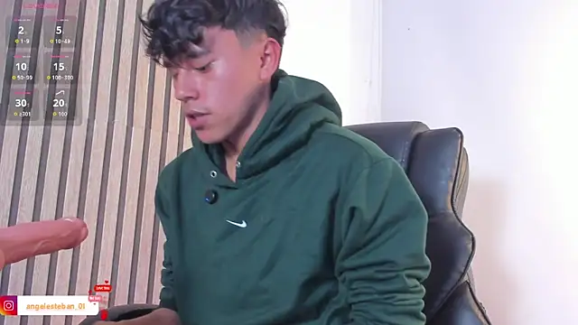 Angel esteban fx online show from April 2026 09:12:02 PM