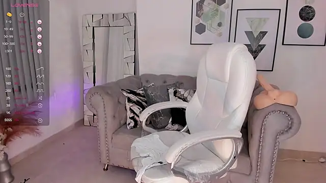 Snapshot of Aida_adams chatting on January 2025 11:03:02 PM Aida adams online show from January 2025 11:03:02 PM