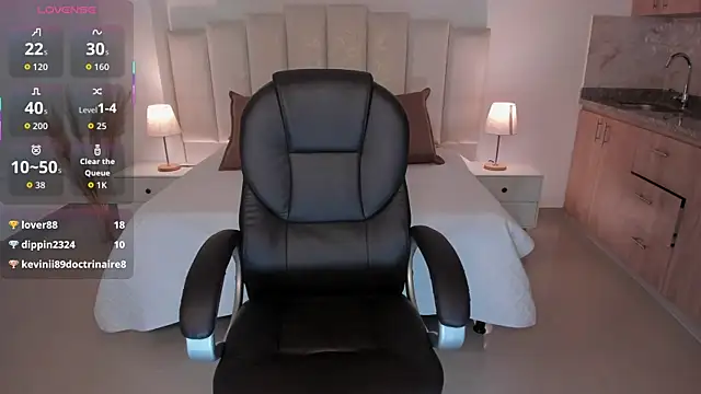 Snapshot of Aida_adams chatting on November 2025 03:15:02 PM Aida adams online show from November 2025 03:15:02 PM