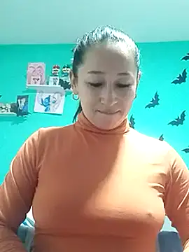 emilypoppy3 online show from December 2024 08:01:02 PM