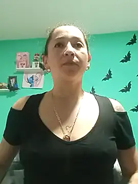 emilypoppy3 online show from December 2024 07:11:02 PM