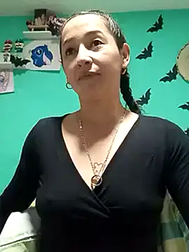 emilypoppy3 online show from February 2025 01:48:02 PM