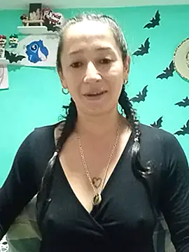 emilypoppy3 online show from February 2025 04:50:02 PM