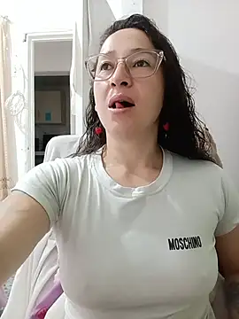 emilypoppy3 online show from July 2026 12:47:01 PM