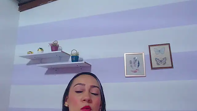 kimberlyvega online show from June 2026 06:14:01 PM