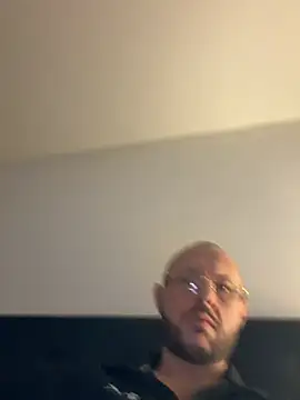 Guitccch online show from February 2026 11:58:02 PM