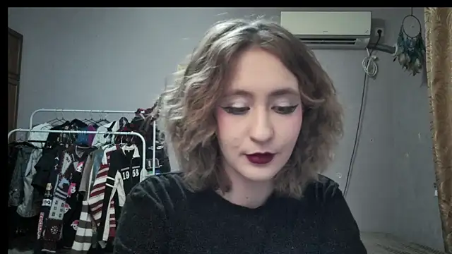 JoannaTompson online show from December 2024 06:15:02 PM