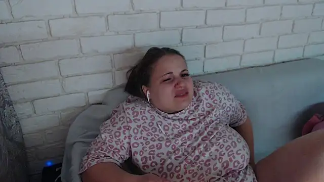 Crazyy girl  online show from December 2025 04:48:02 PM