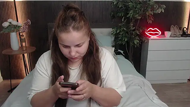 Snapshot of Crazyy_girl_ chatting on August 2026 05:53:01 AM Crazyy girl online show from August 2026 05:53:01 AM