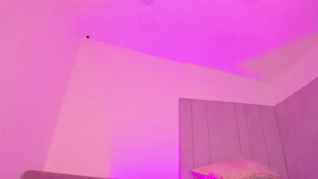 kaylarossi online show from February 2025 07:00:01 PM