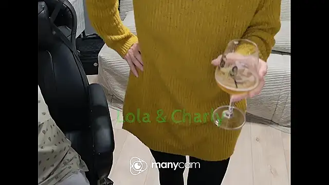 lolacharlyxh online show from November 2025 09:58:01 PM