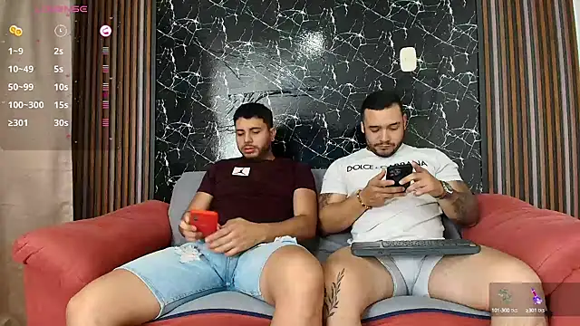 Snapshot of hott_dicks chatting on February 2025 02:25:02 AM hott dicks online show from February 2025 02:25:02 AM