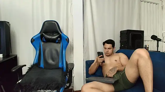 Snapshot of hott_dicks chatting on July 2026 01:34:01 AM hott dicks online show from July 2026 01:34:01 AM