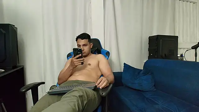 Snapshot of hott_dicks chatting on July 2026 01:41:01 AM hott dicks online show from July 2026 01:41:01 AM