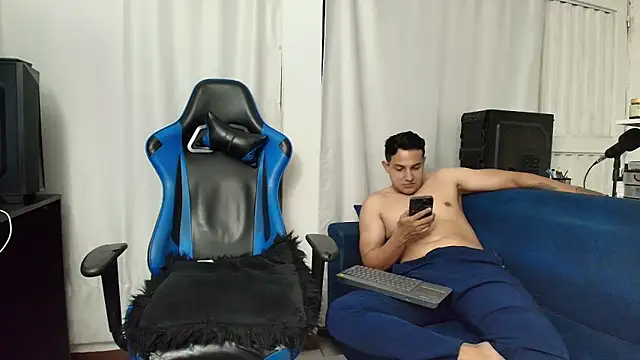 Snapshot of hott_dicks chatting on July 2026 12:50:01 AM hott dicks online show from July 2026 12:50:01 AM