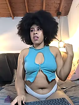 Snapshot of EmmilyBrant chatting on April 2026 03:33:02 AM EmmilyBrant online show from April 2026 03:33:02 AM