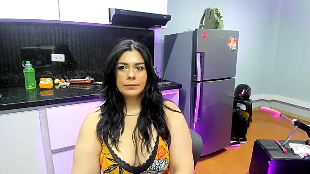 Snapshot of martina_foxy_ chatting on February 2025 11:44:02 AM martina foxy online show from February 2025 11:44:02 AM