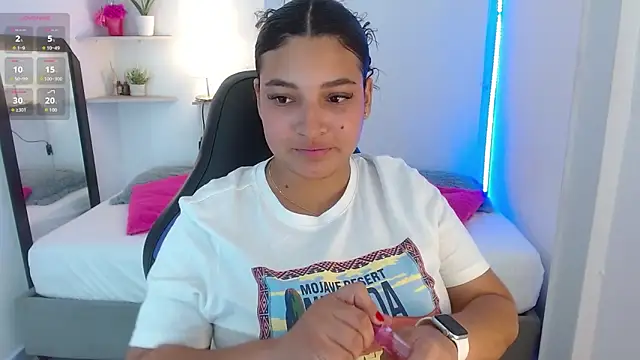 Julia Boobs online show from October 2025 12:34:02 PM
