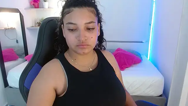 Julia Boobs online show from October 2025 12:13:02 PM