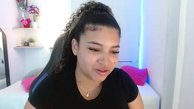Julia Boobs online show from October 2025 12:15:02 PM