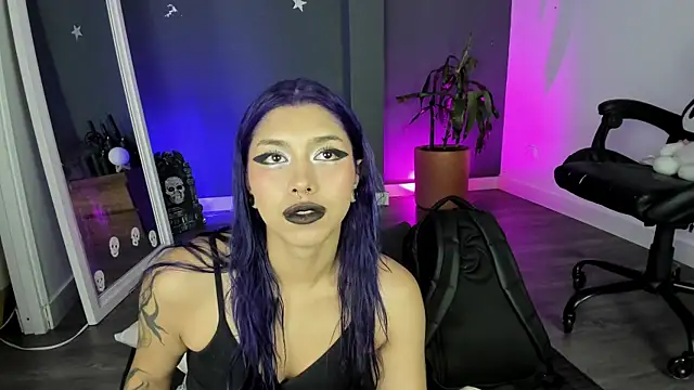 Raven Witch  online show from July 2026 05:44:01 PM