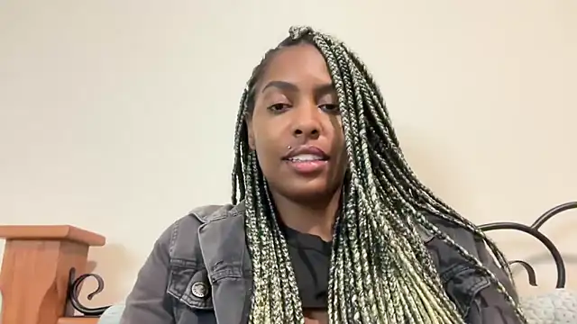 marisilva br online show from October 2025 11:37:01 PM