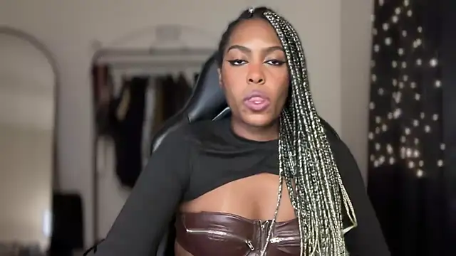 marisilva br online show from November 2025 09:27:02 PM