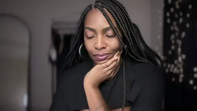 marisilva br online show from December 2025 02:43:02 AM