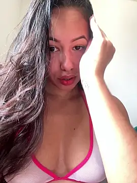 Snapshot of Monica_Pimentinha_ chatting on March 2025 01:12:01 PM Monica Pimentinha  online show from March 2025 01:12:01 PM