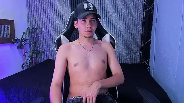 Mike 0233  online show from October 2025 04:24:01 AM