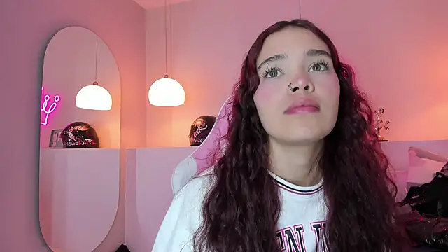 violeth hill online show from February 2025 04:47:01 AM