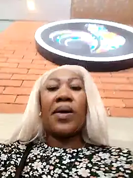 Snapshot of Puneee_Lucee chatting on February 2025 12:03:02 PM Puneee Lucee online show from February 2025 12:03:02 PM